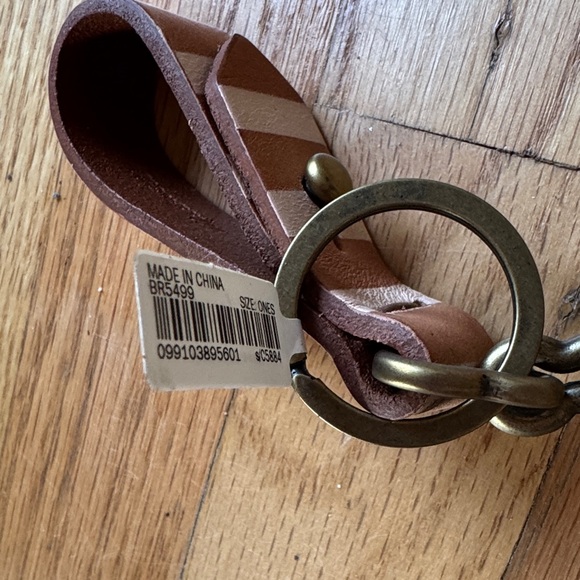NWT Madewell Leather Keychain with Metal Clasp - Picture 3 of 4
